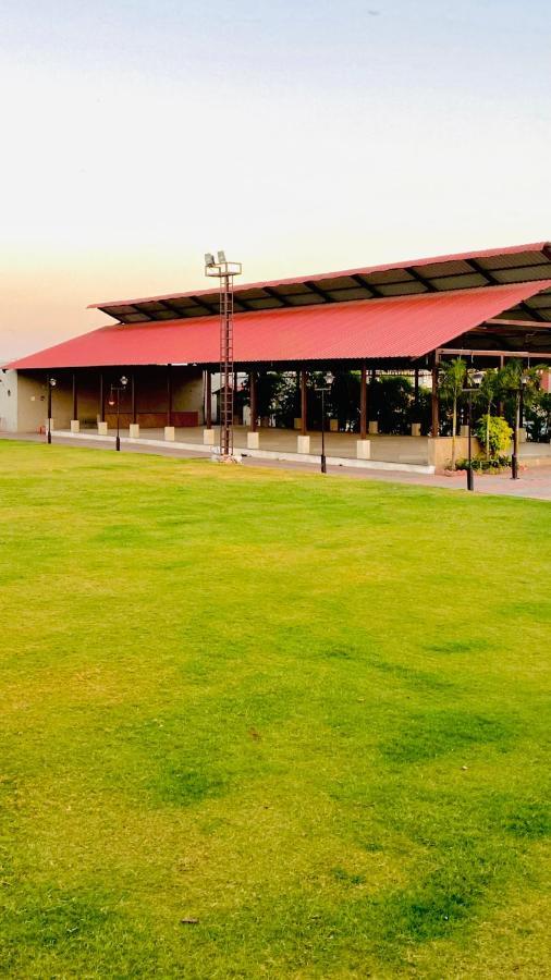 Jaidev Farms And Resort Chhindwāra Екстериор снимка